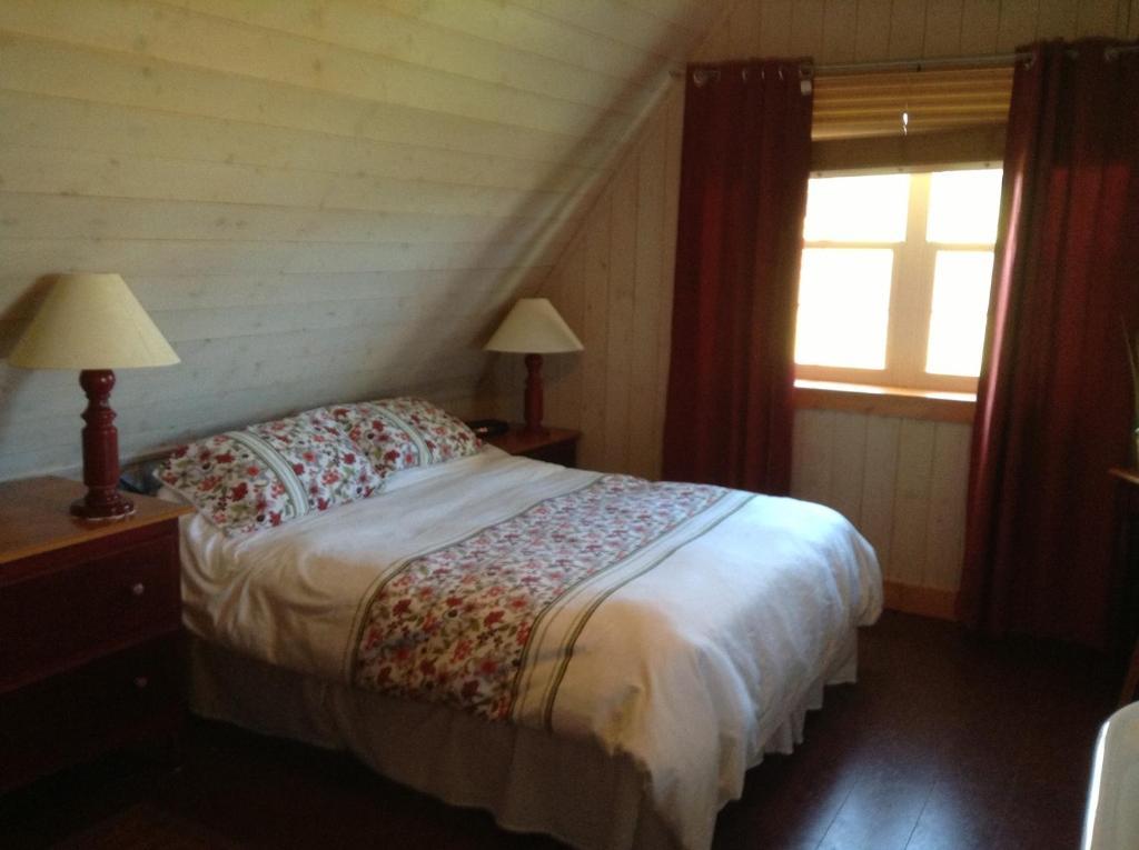 Gîte et Centre de Santé Au Coin De La Berge B&B&Wellness Centre Percé Habitación foto