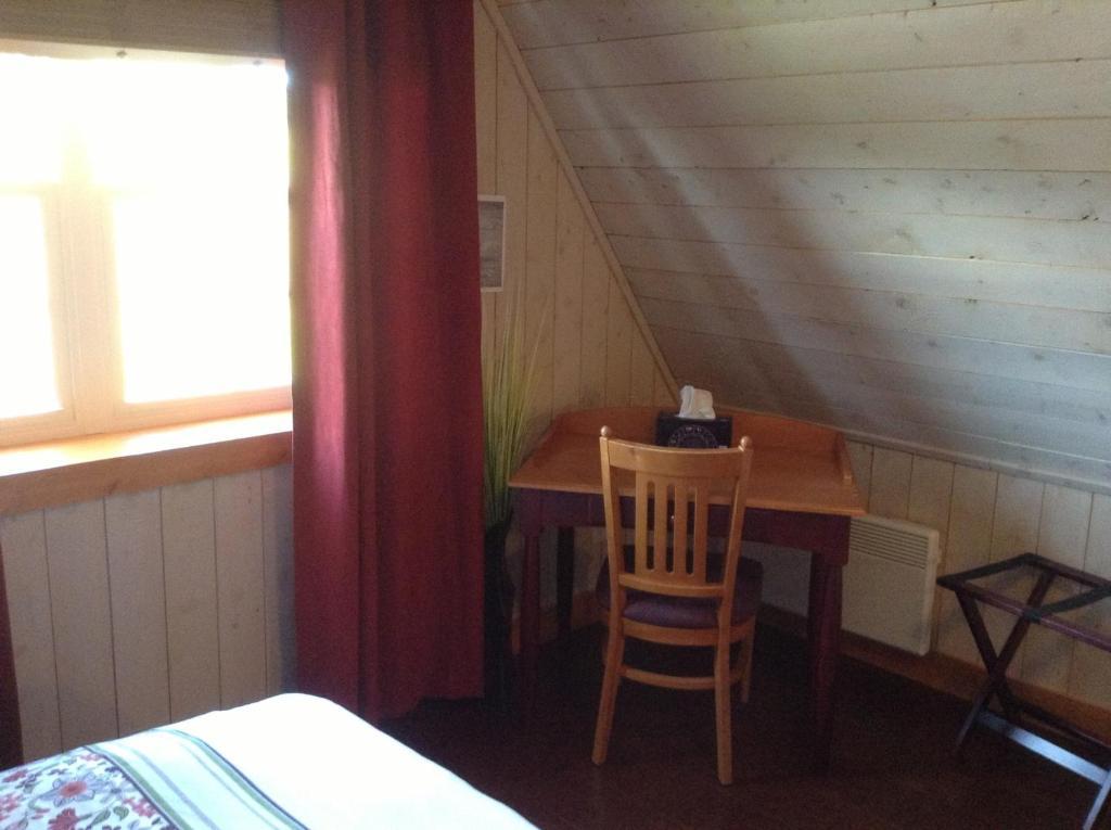 Gîte et Centre de Santé Au Coin De La Berge B&B&Wellness Centre Percé Habitación foto